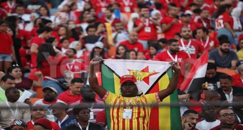 حكايات جمهور إفريقيا.. مشجعو "زيمبابوي" من "مدرجات المصريين" في الإستاد